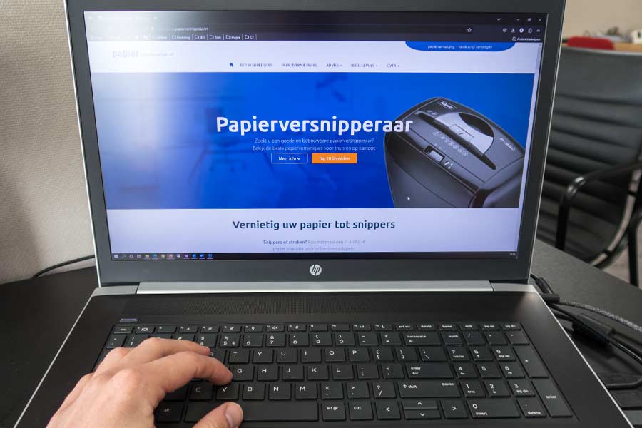 auteur-schrijven-papierversnipperaar